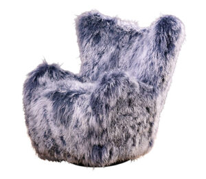 Mixture of blue and white fur on a wing chair